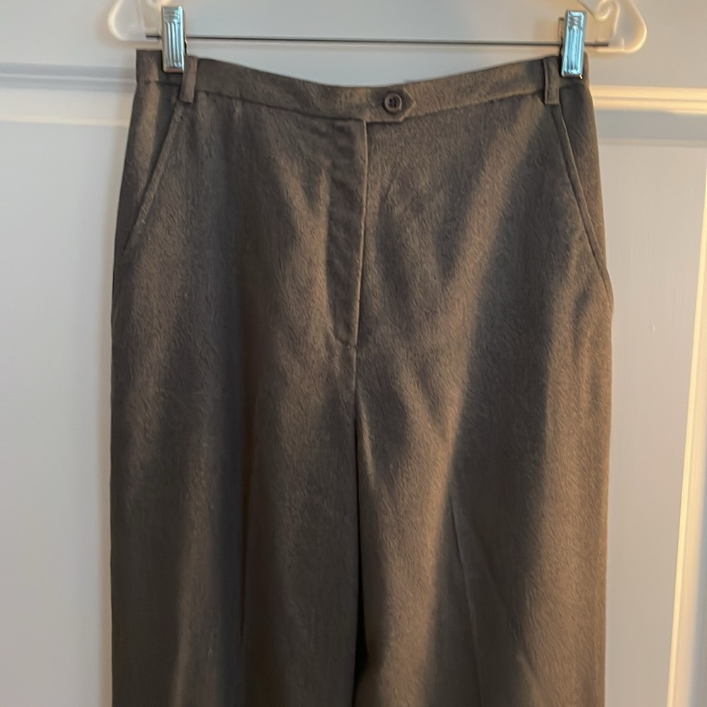Suit - Picture 4 of 5